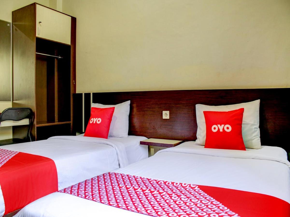 Oyo 90162 Remboelan Guest House Sungai Lutus Kültér fotó