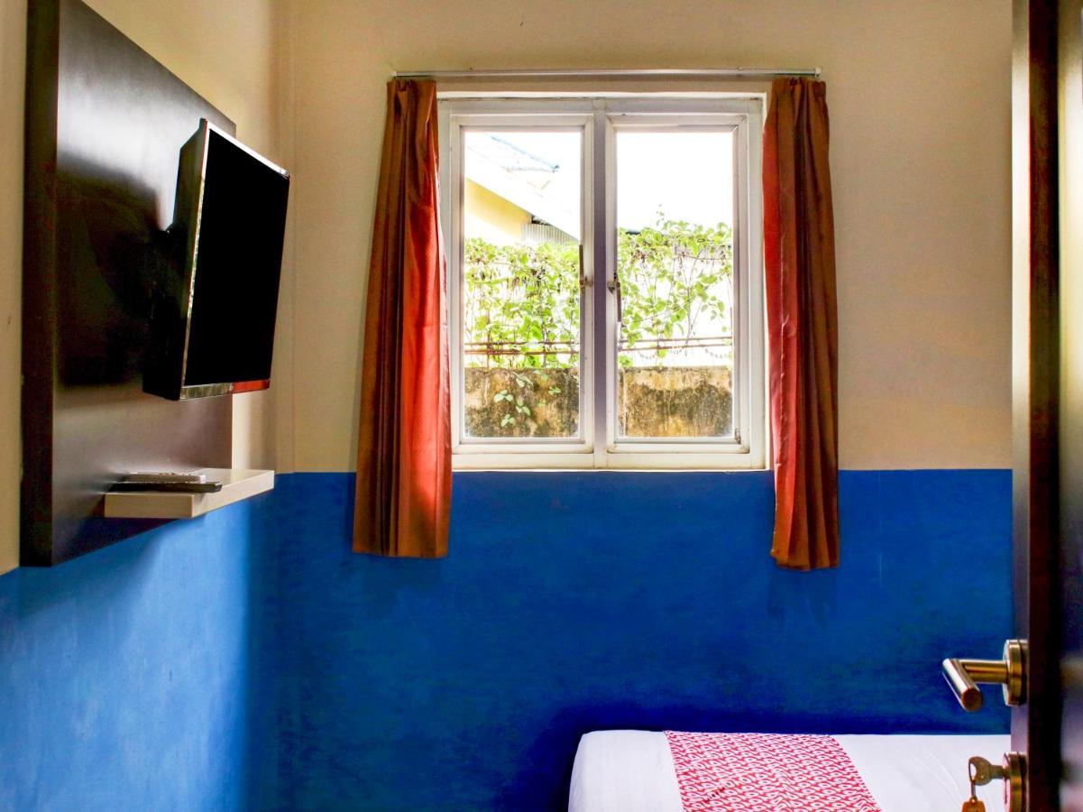 Oyo 90162 Remboelan Guest House Sungai Lutus Kültér fotó