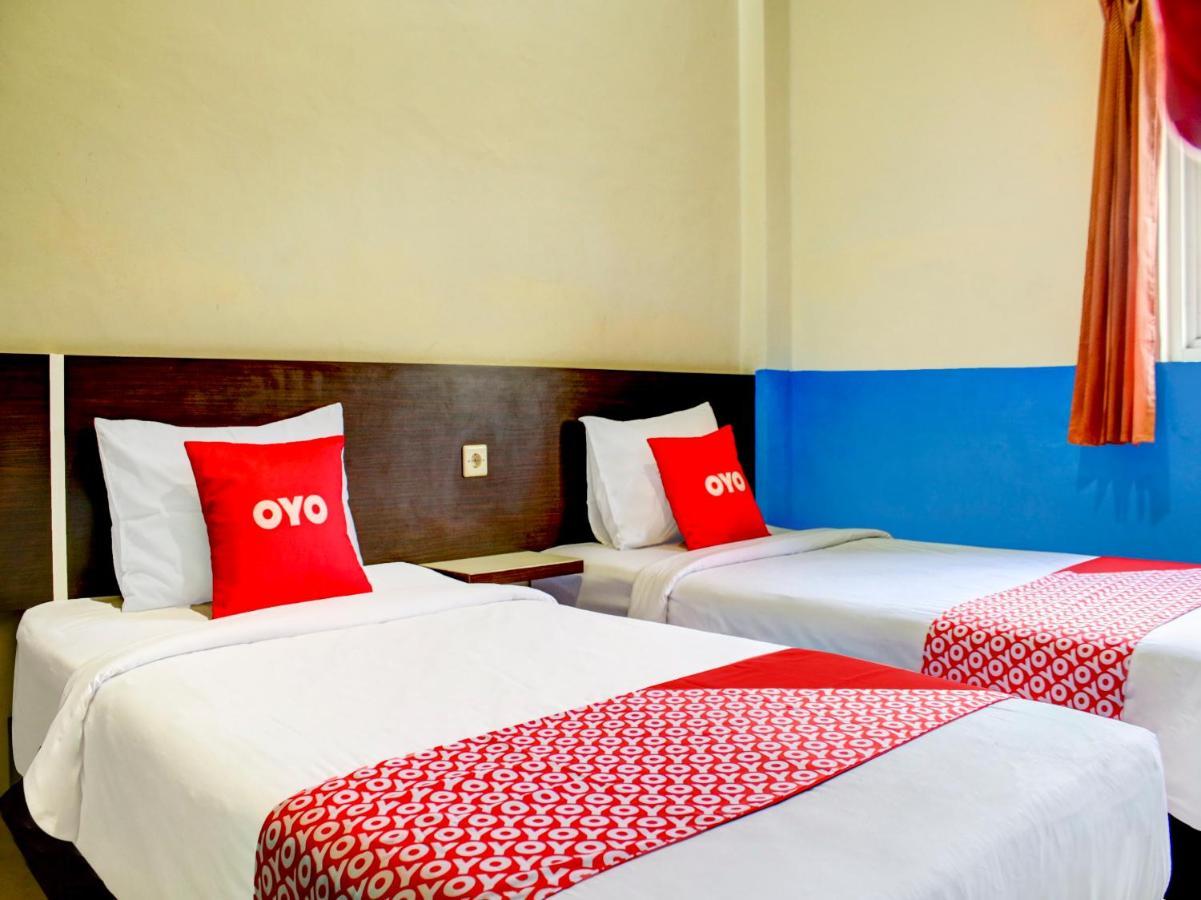 Oyo 90162 Remboelan Guest House Sungai Lutus Kültér fotó